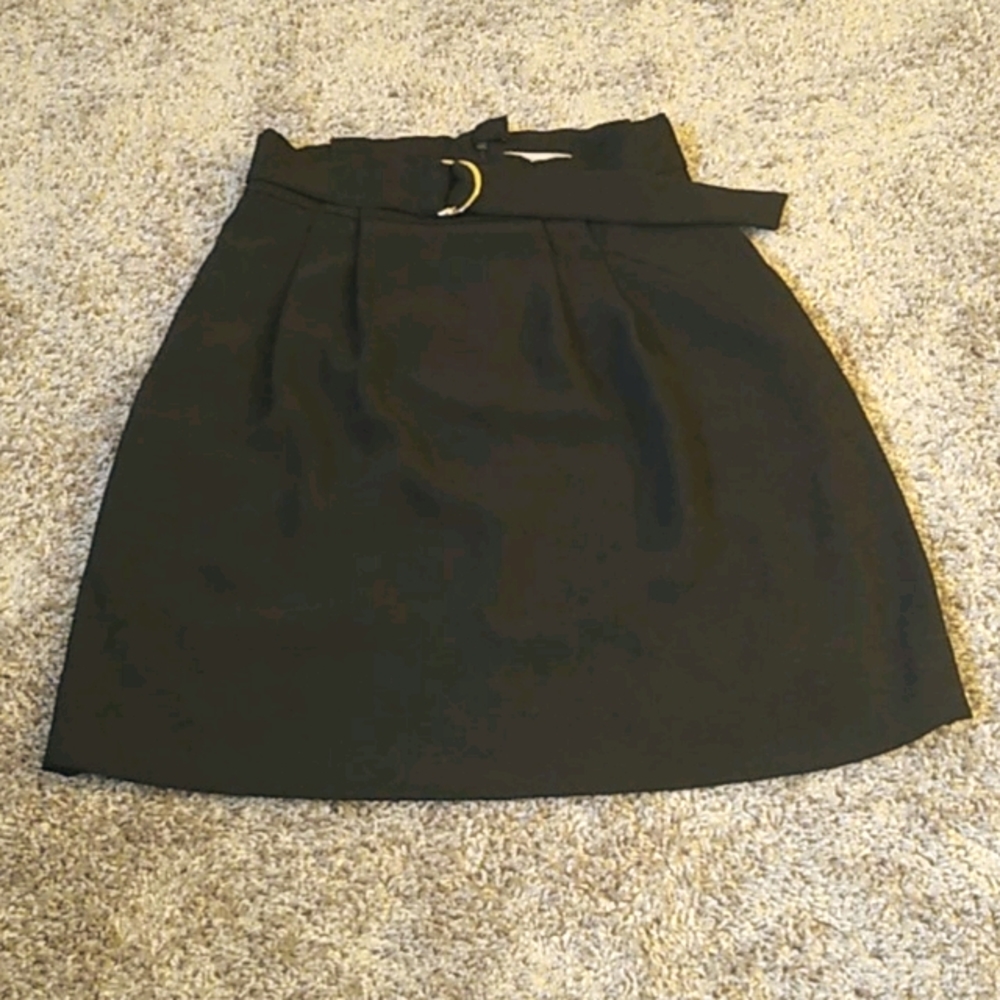 H&M belted black skirt with pockets